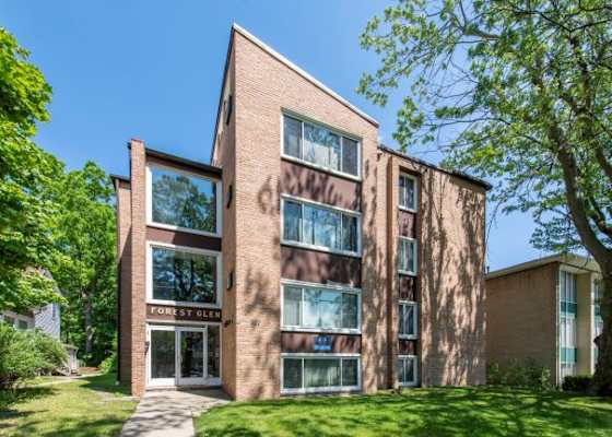 927 S Forest property